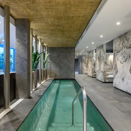 Vinifera Wine & 5 Stars Superior 5*