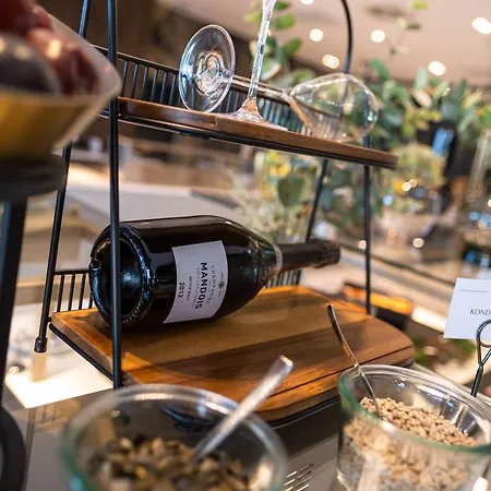 Vinifera Wine & 5 Stars Superior Hotel