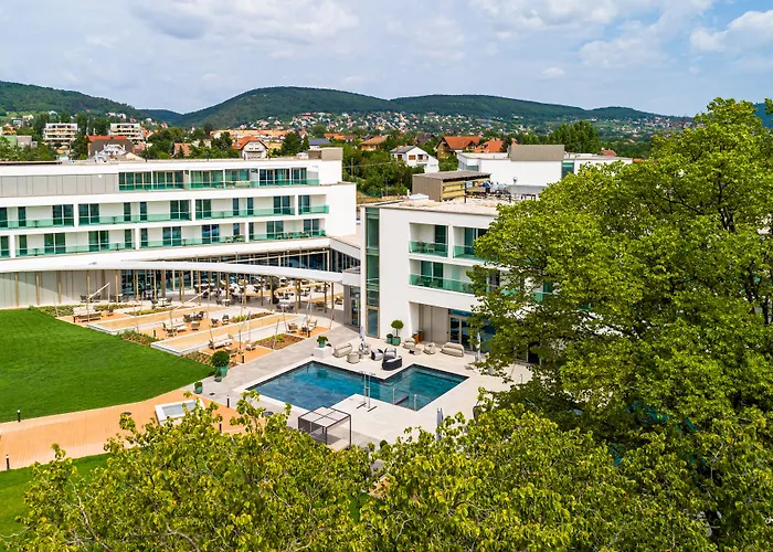 Vinifera Wine & 5 Stars Superior Hotel