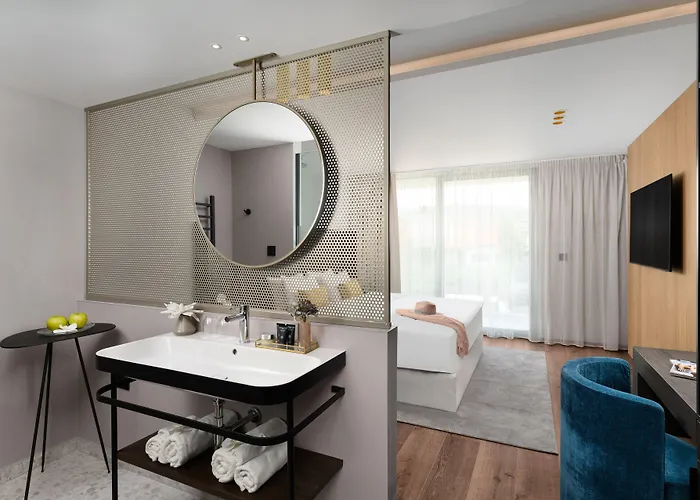 Vinifera Wine & 5 Stars Superior Hotel 5*